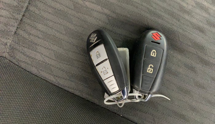 2016 Maruti Baleno ZETA PETROL 1.2, Petrol, Manual, 1,08,007 km, Key Close Up