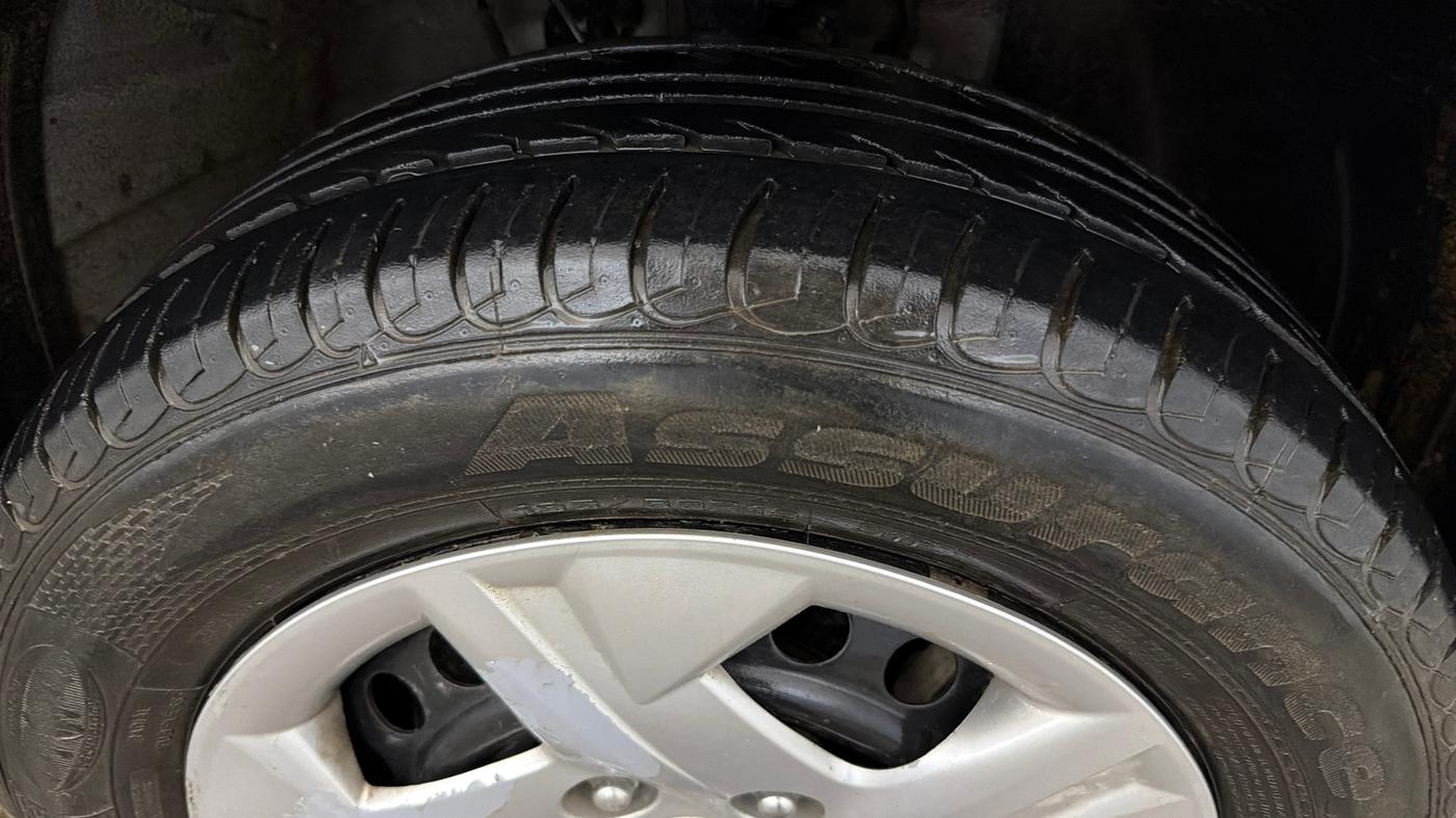 2021 Hyundai VENUE S 1.2, Petrol, Manual, 36,192 km, Right Front Tyre Tread