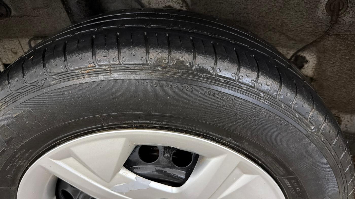 2021 Hyundai VENUE S 1.2, Petrol, Manual, 36,192 km, Right Rear Tyre Tread