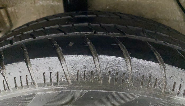 2017 Maruti Celerio ZXI AMT (O), Petrol, Automatic, 54,336 km, Right Rear Tyre Tread