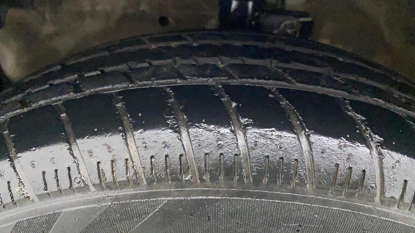 2017 Maruti Celerio ZXI AMT (O), Petrol, Automatic, 54,336 km, Left Front Tyre Tread