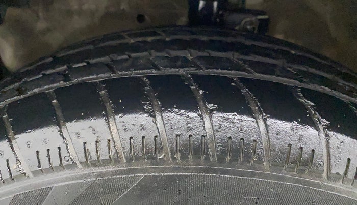 2017 Maruti Celerio ZXI AMT (O), Petrol, Automatic, 54,336 km, Left Front Tyre Tread
