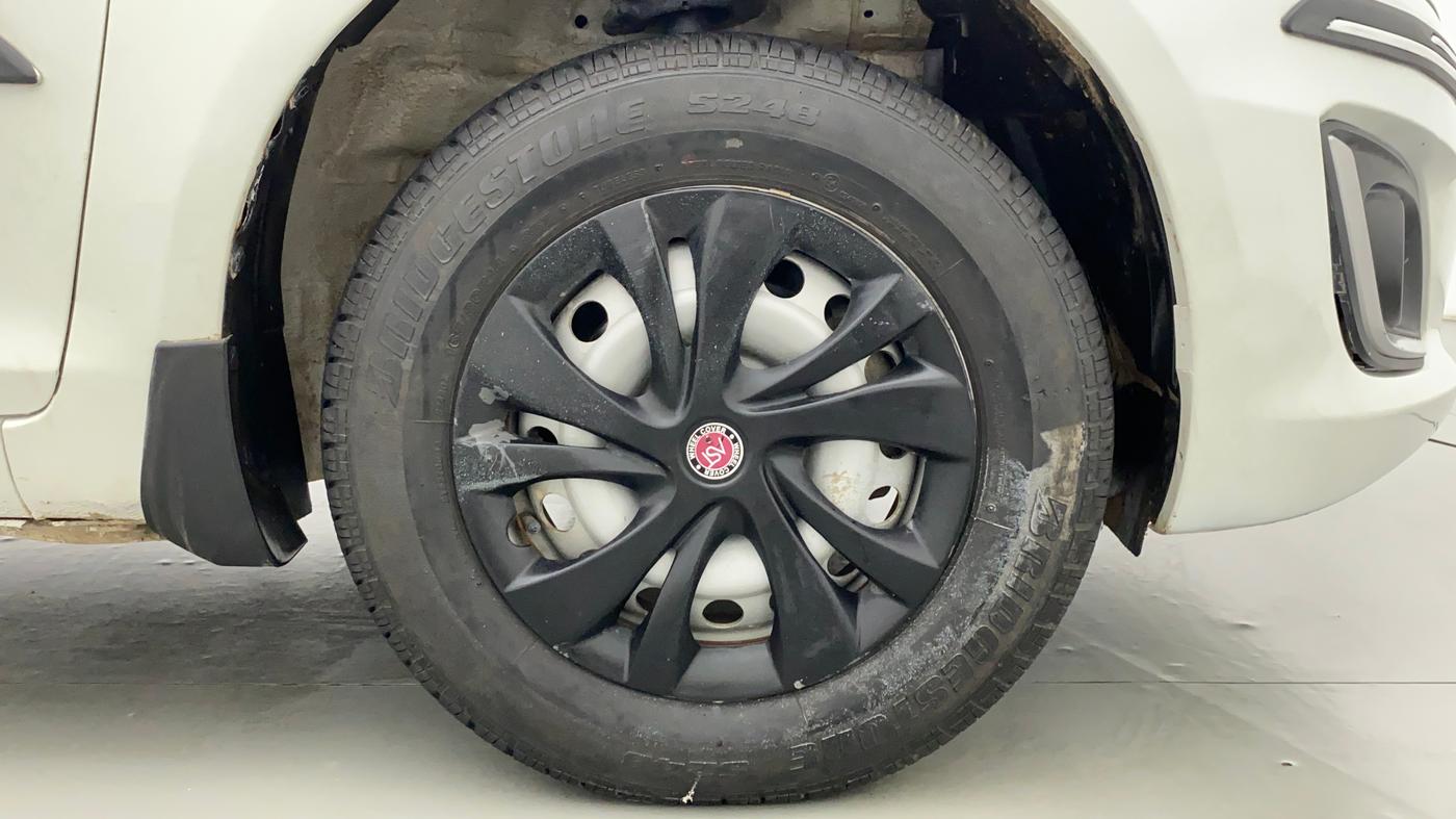 2016 Maruti Swift LXI, Petrol, Manual, 9,028 km, Right Front Wheel