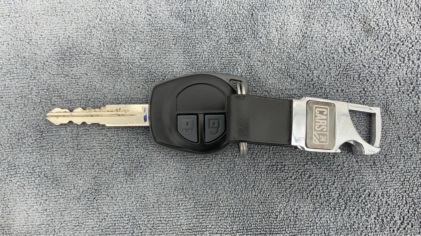 2016 Maruti Swift LXI, Petrol, Manual, 9,028 km, Key Close Up
