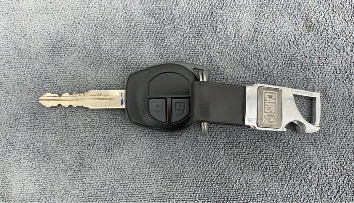 2016 Maruti Swift LXI, Petrol, Manual, 9,028 km, Key Close Up