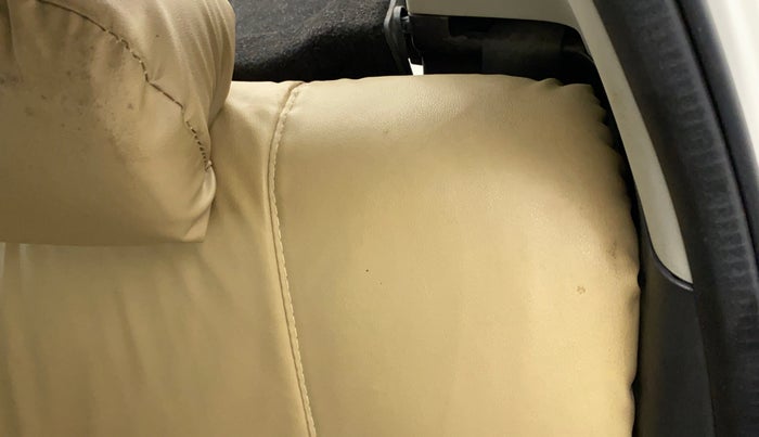 2016 Maruti Swift LXI, Petrol, Manual, 9,028 km, Second-row left seat - Folding lever not working