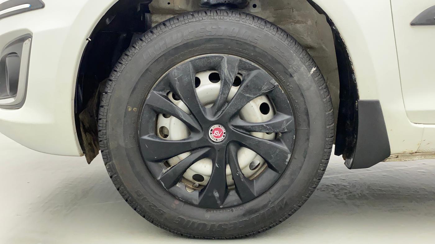 2016 Maruti Swift LXI, Petrol, Manual, 9,028 km, Left Front Wheel