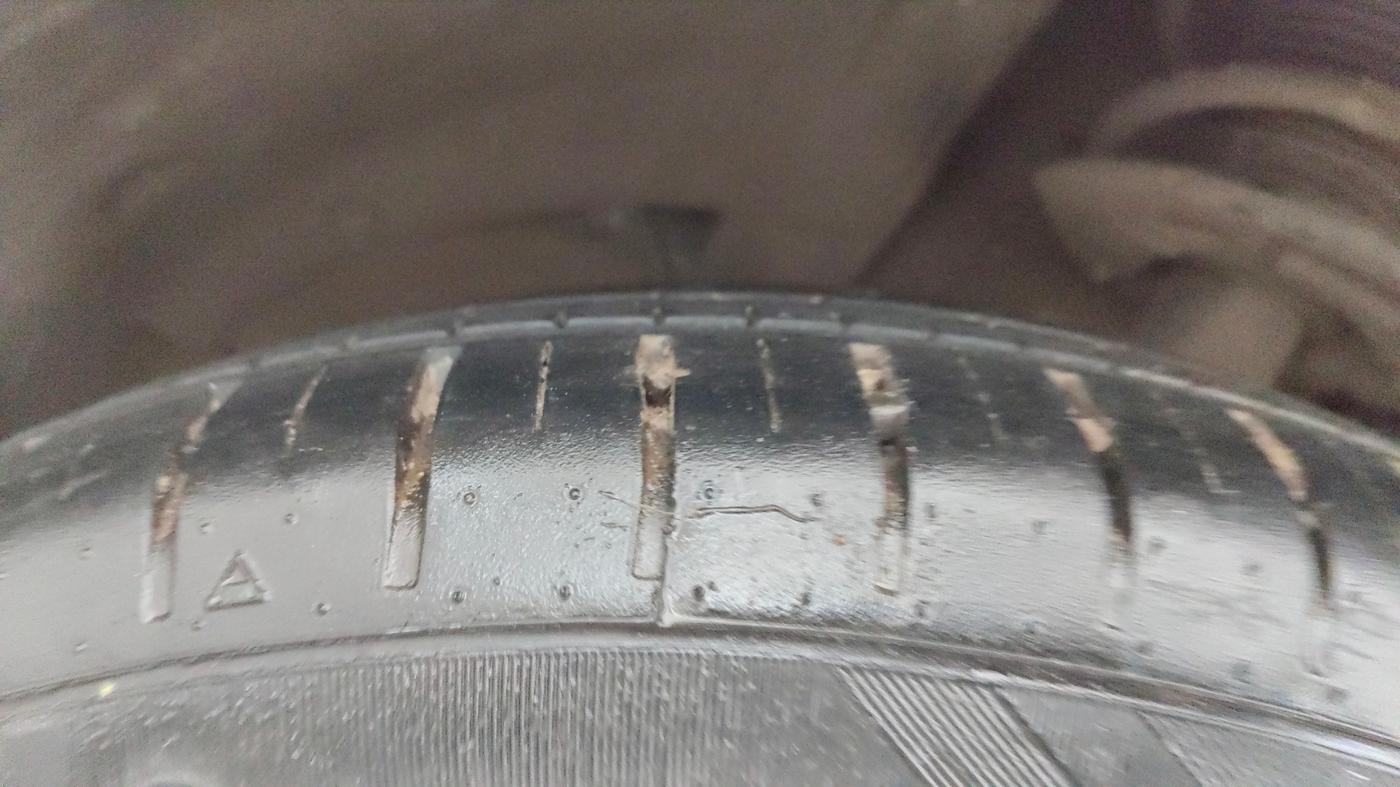 2024 Maruti Baleno ZETA 1.2 AGS, Petrol, Automatic, 9,613 km, Left Front Tyre Tread