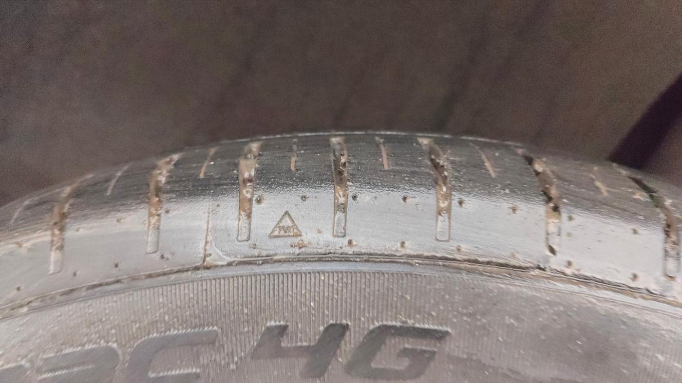 2024 Maruti Baleno ZETA 1.2 AGS, Petrol, Automatic, 9,613 km, Left Rear Tyre Tread