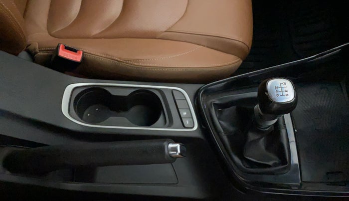 2021 MG HECTOR PLUS SELECT 2.0 DIESEL TURBO MT 7-STR, Diesel, Manual, 49,568 km, Gear Lever