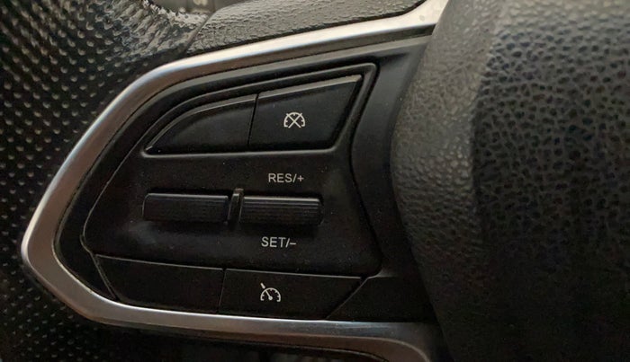 2021 MG HECTOR PLUS SELECT 2.0 DIESEL TURBO MT 7-STR, Diesel, Manual, 49,568 km, Adaptive Cruise Control