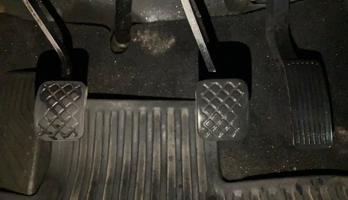 2021 MG HECTOR PLUS SELECT 2.0 DIESEL TURBO MT 7-STR, Diesel, Manual, 49,568 km, Pedals