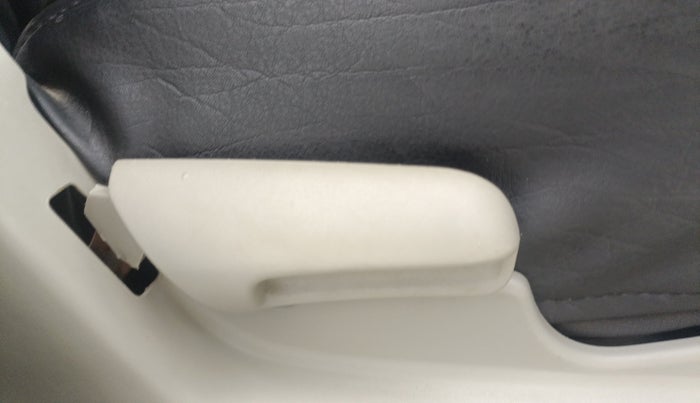 2014 Maruti Celerio VXI, Petrol, Manual, 61,877 km, Driver Side Adjustment Panel