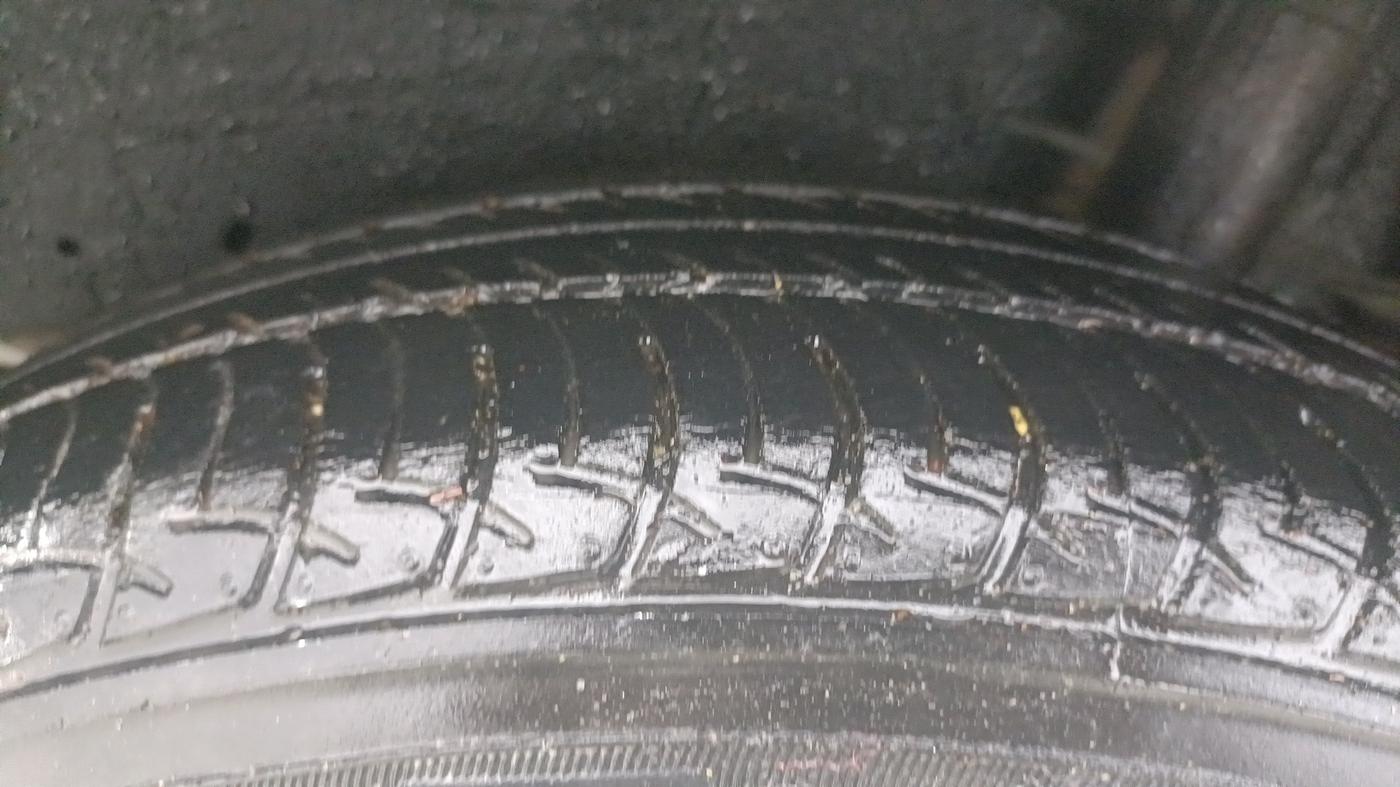 2014 Maruti Celerio VXI, Petrol, Manual, 61,959 km, Left Rear Tyre Tread