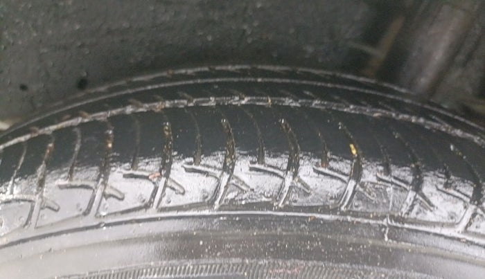2014 Maruti Celerio VXI, Petrol, Manual, 61,877 km, Left Rear Tyre Tread
