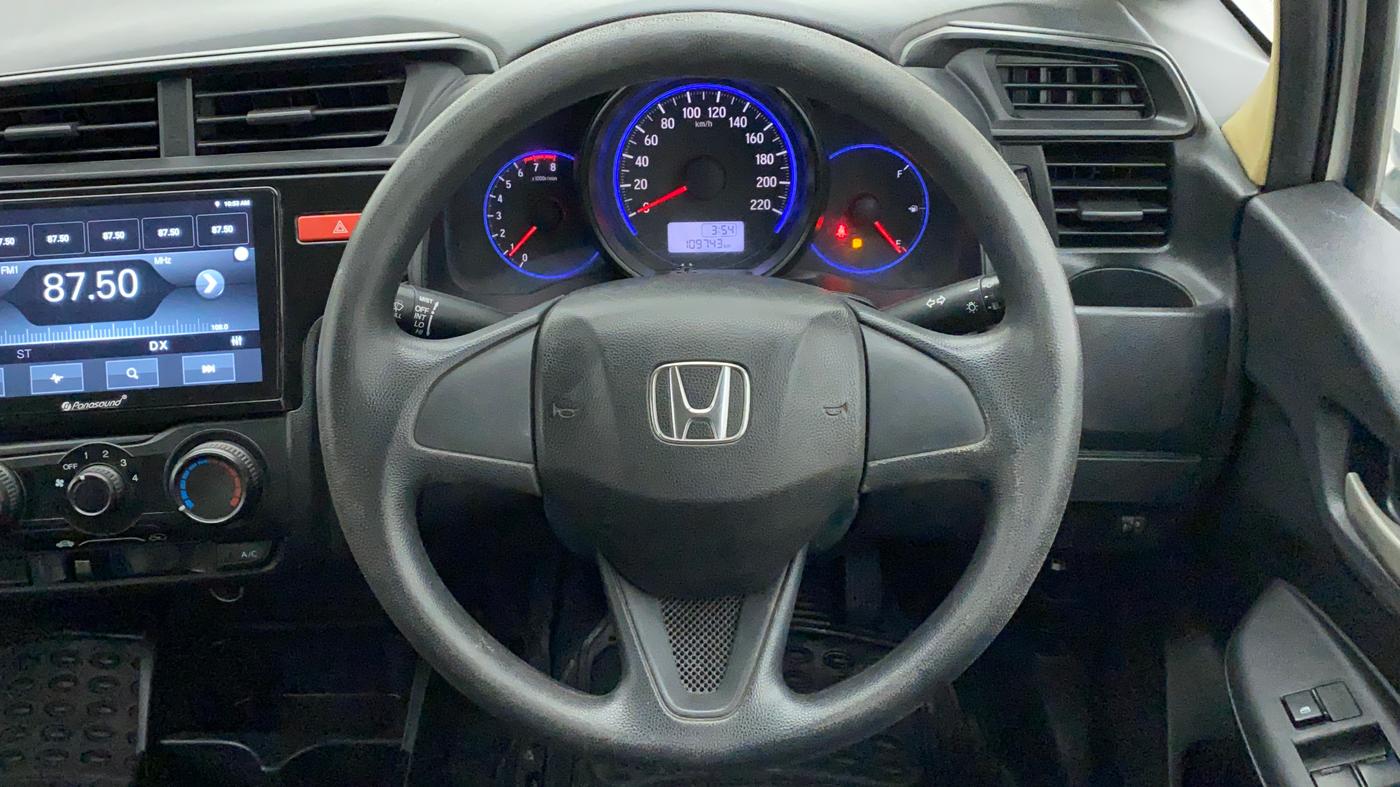 2016 Honda Jazz 1.2L I-VTEC E, Petrol, Manual, 1,09,934 km, Steering Wheel Close Up