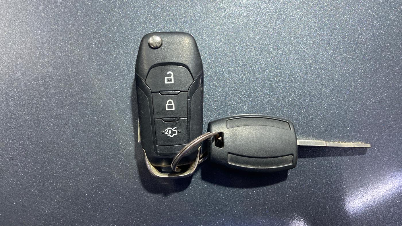 2017 Ford Figo Aspire TREND 1.2 PETROL, Petrol, Manual, 47,949 km, Key Close Up