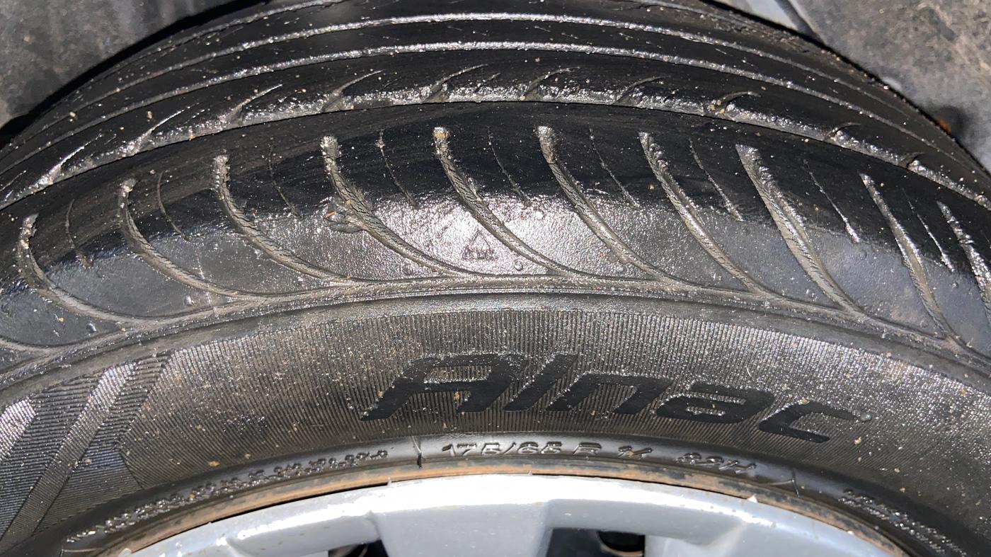 2017 Ford Figo Aspire TREND 1.2 PETROL, Petrol, Manual, 47,949 km, Right Rear Tyre Tread