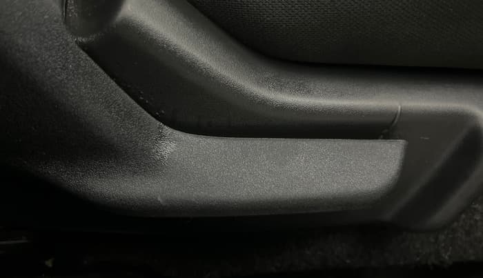 2023 Maruti Baleno DELTA PETROL 1.2, Petrol, Manual, 37,137 km, Driver Side Adjustment Panel