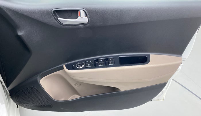2018 Hyundai Grand i10 SPORTZ 1.2 KAPPA VTVT, Petrol, Manual, 23,877 km, Driver Side Door Panels Control