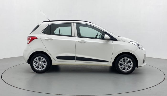 2018 Hyundai Grand i10 SPORTZ 1.2 KAPPA VTVT, Petrol, Manual, 23,877 km, Right Side View