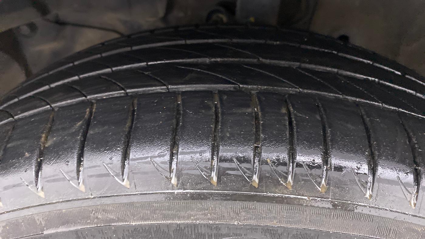 2021 Honda WR-V 1.5 i-DTEC VX MT, Diesel, Manual, 13,224 km, Left Front Tyre Tread