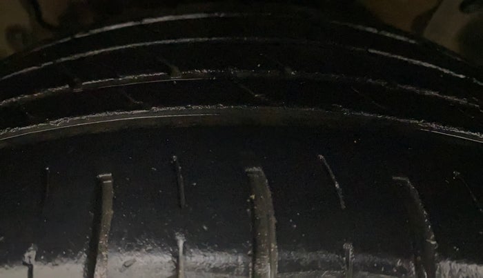 2021 Maruti S Cross ZETA AT 1.5, Petrol, Automatic, 30,141 km, Left Front Tyre Tread