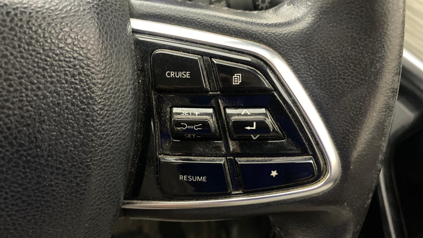 2021 Mahindra XUV700 AX 7 LUXURY P AT 7 STR, Petrol, Automatic, 1,33,099 km, Adaptive Cruise Control