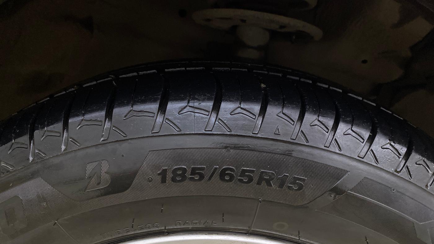 2015 Maruti Ciaz ZXI, Petrol, Manual, 81,227 km, Right Front Tyre Tread