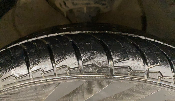 2024 Hyundai EXTER SX(O) 1.2 AMT, Petrol, Automatic, 29,524 km, Right Front Tyre Tread