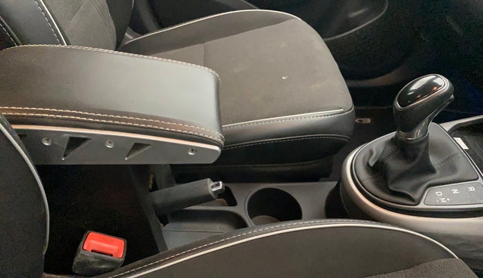 2024 Hyundai EXTER SX(O) 1.2 AMT, Petrol, Automatic, 29,524 km, Gear Lever