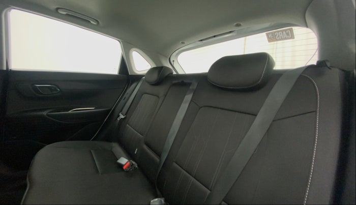 2022 Hyundai NEW I20 ASTA (O) 1.2 MT, Petrol, Manual, 3,271 km, Right Side Rear Door Cabin