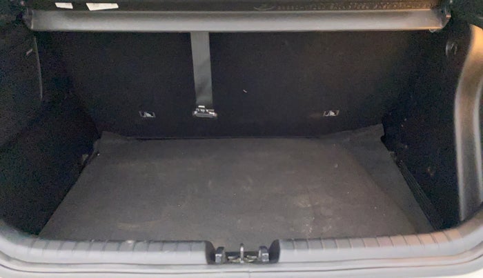 2022 Hyundai NEW I20 ASTA (O) 1.2 MT, Petrol, Manual, 3,271 km, Boot Inside