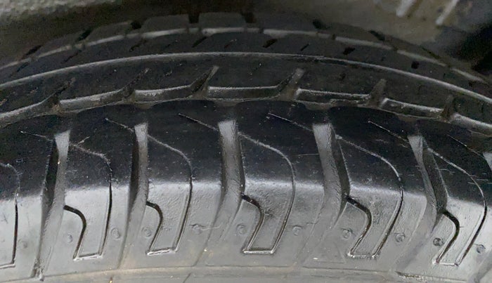2014 Maruti Wagon R 1.0 LXI, Petrol, Manual, 13,900 km, Left Rear Tyre Tread