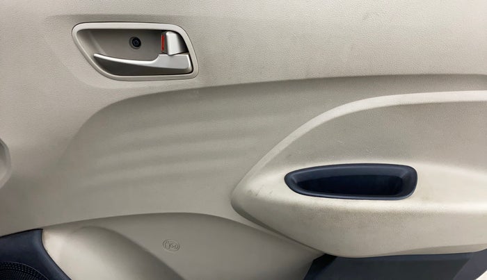 2019 Hyundai NEW SANTRO SPORTZ CNG, CNG, Manual, 85,920 km, Driver Side Door Panels Control