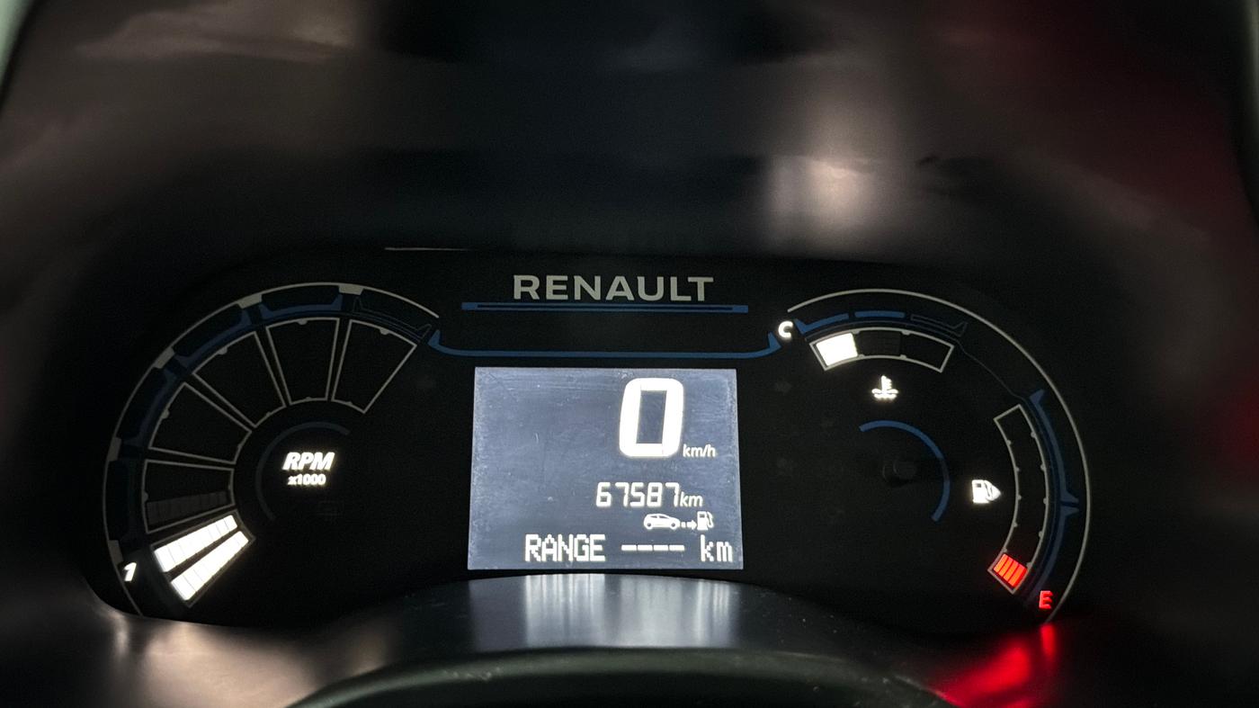 2019 Renault TRIBER RXT, Petrol, Manual, 67,579 km, Odometer Image