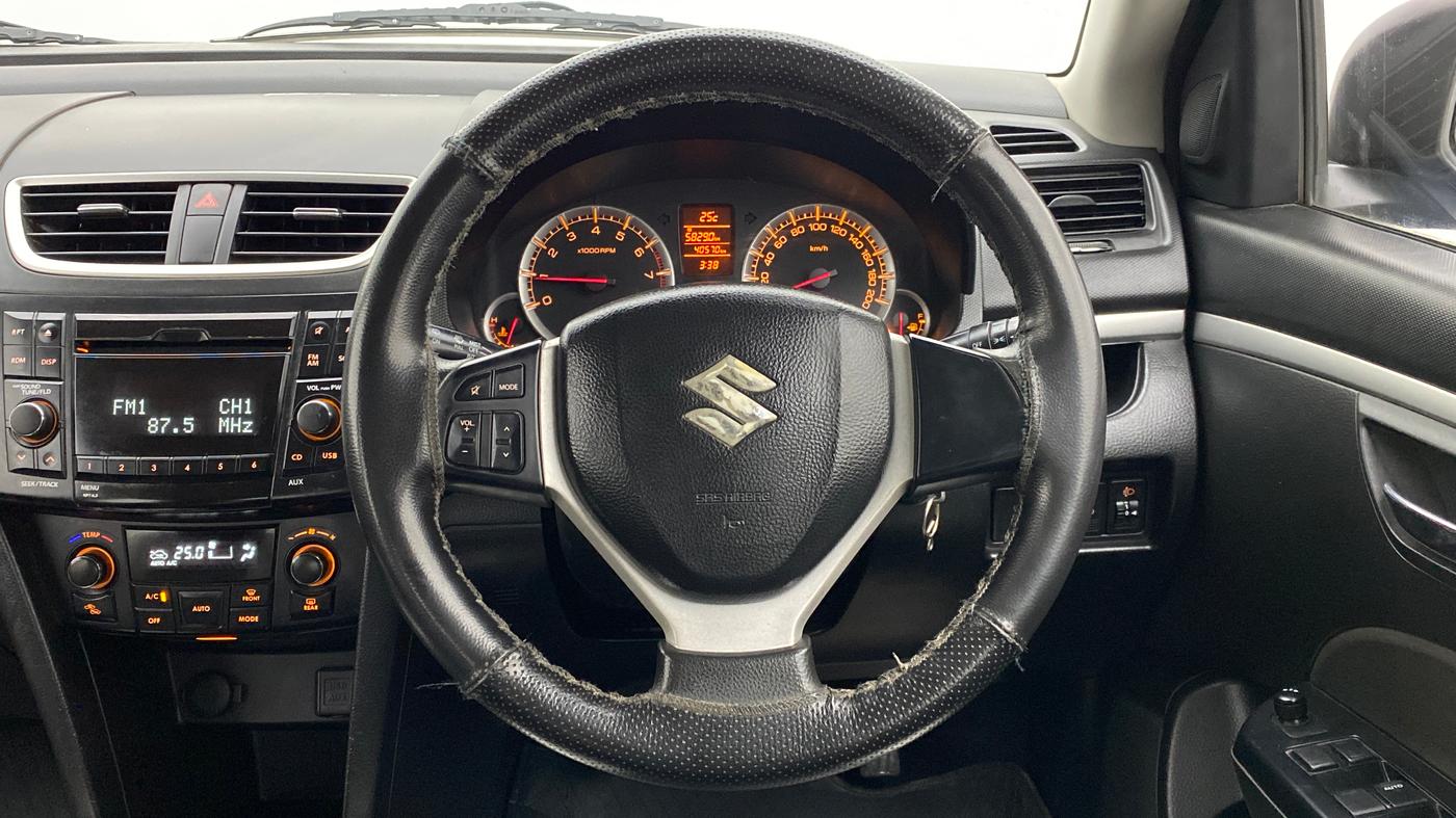 2013 Maruti Swift ZXI, Petrol, Manual, 40,611 km, Steering Wheel Close Up