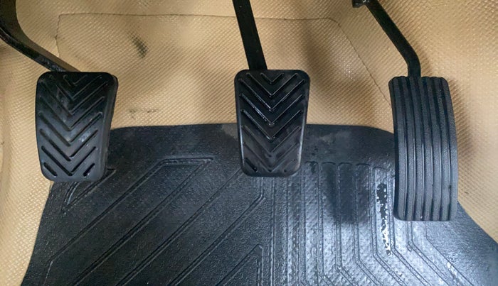 2016 Hyundai Eon MAGNA +, Petrol, Manual, 57,414 km, Pedals