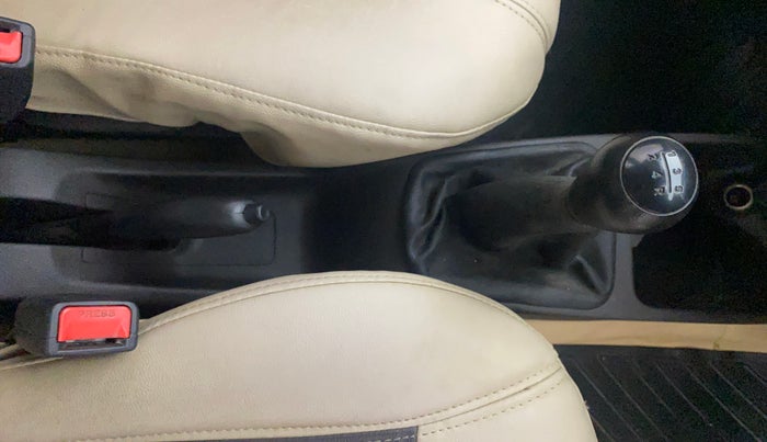 2016 Hyundai Eon MAGNA +, Petrol, Manual, 57,414 km, Gear Lever