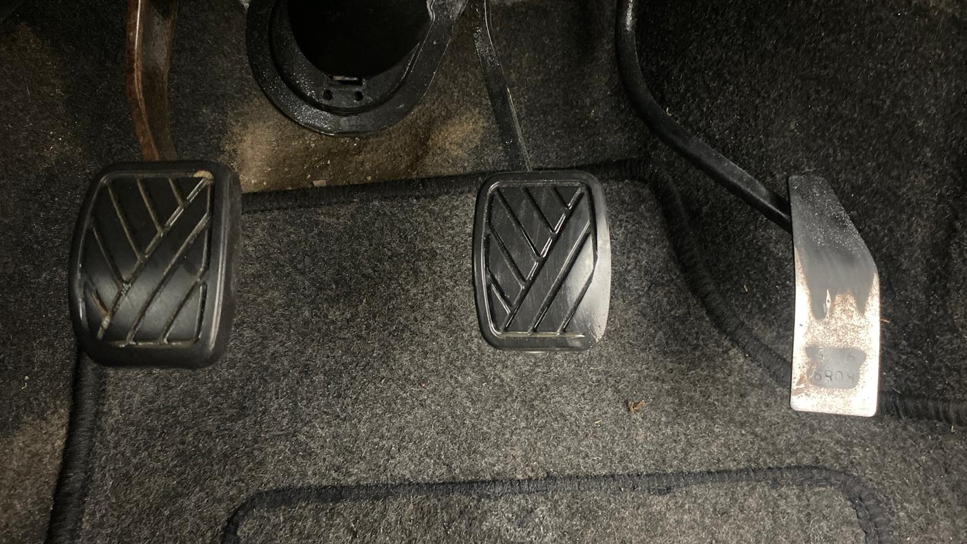 2015 Maruti Wagon R 1.0 VXI, Petrol, Manual, 84,560 km, Pedals