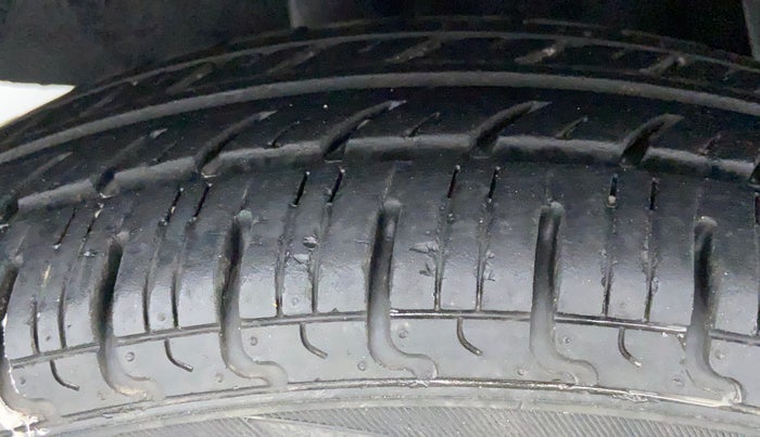 2017 Renault Kwid RXL 0.8 EDITION, Petrol, Manual, 16,315 km, Right Rear Tyre Tread