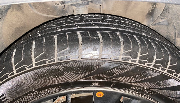 2022 KIA SELTOS HTX PETROL 1.5, Petrol, Manual, 5,981 km, Right Front Tyre Tread