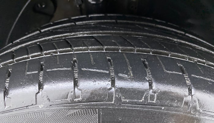 2017 Hyundai Tucson 2WD AT GL PETROL , Petrol, Automatic, 53,209 km, Right Front Tyre Tread