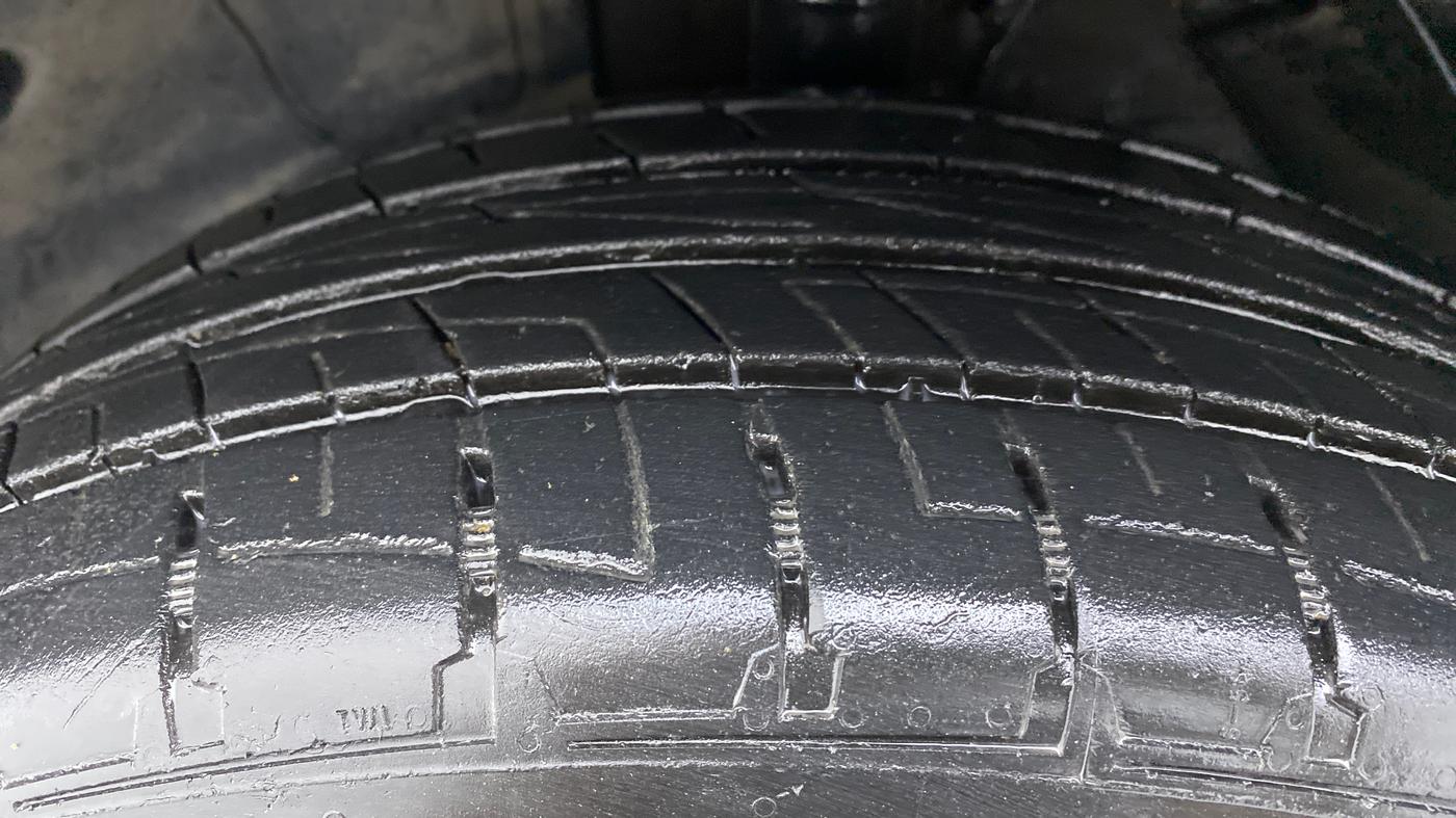 2017 Hyundai Tucson 2WD AT GL PETROL , Petrol, Automatic, 53,209 km, Left Front Tyre Tread