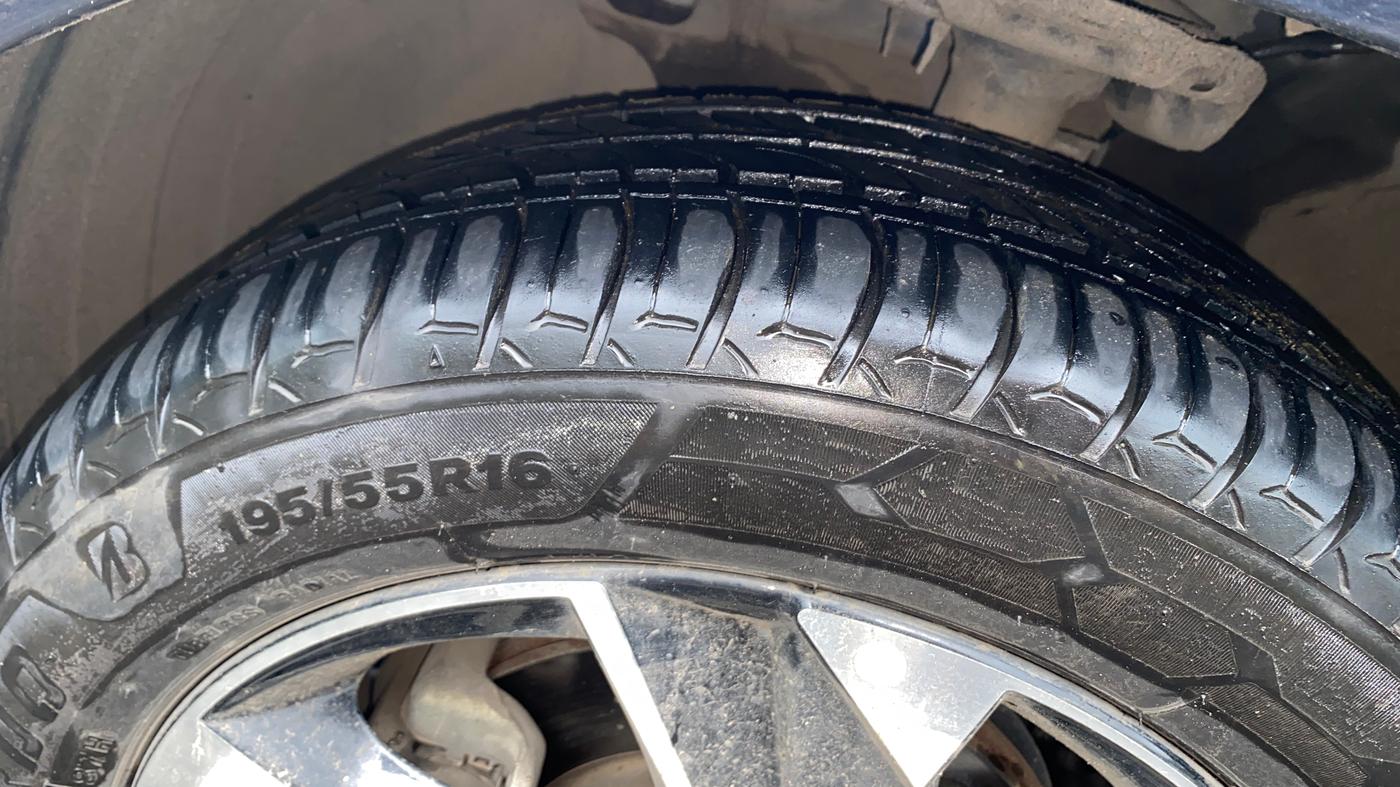 2020 Hyundai Verna SX (O) 1.0 TURBO DCT, Petrol, Automatic, 71,816 km, Left Front Tyre Tread
