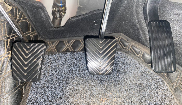 2022 KIA SELTOS HTX 1.5 PETROL, Petrol, Manual, 28,282 km, Pedals