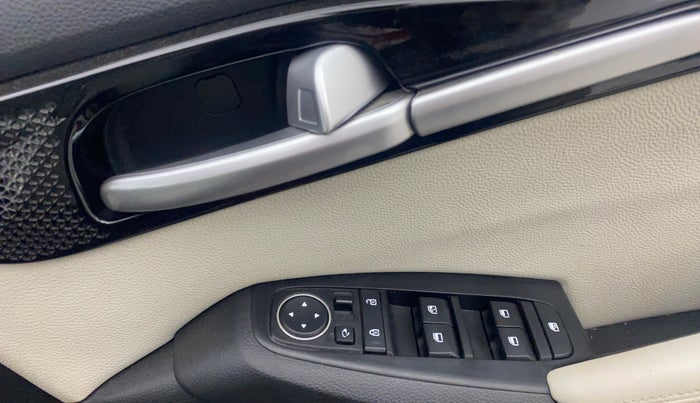 2022 KIA SELTOS HTX 1.5 PETROL, Petrol, Manual, 28,282 km, Driver Side Door Panels Control