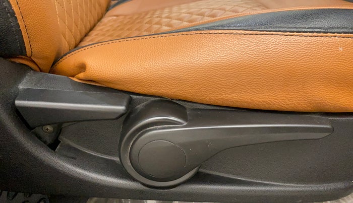 2018 Tata NEXON XZA PLUS PETROL DUAL TONE, Petrol, Automatic, 85,837 km, Driver Side Adjustment Panel