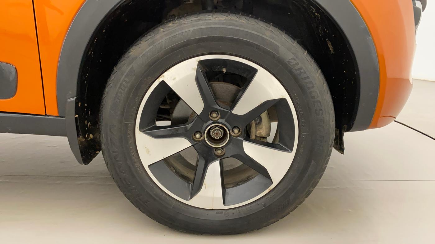 2018 Tata NEXON XZA PLUS PETROL DUAL TONE, Petrol, Automatic, 85,837 km, Right Front Wheel