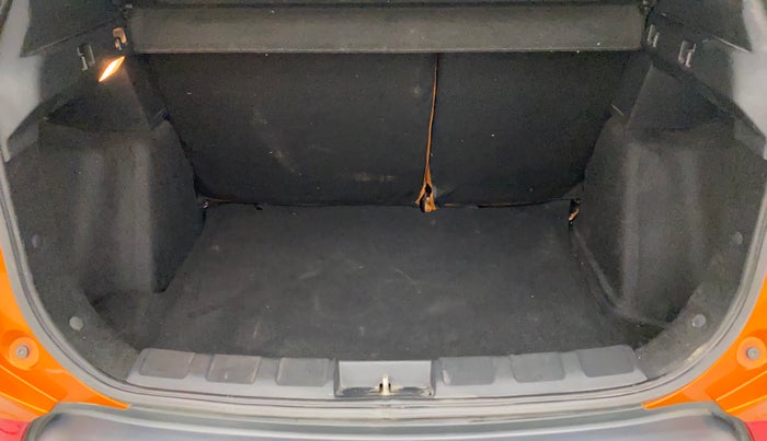 2018 Tata NEXON XZA PLUS PETROL DUAL TONE, Petrol, Automatic, 85,837 km, Boot Inside